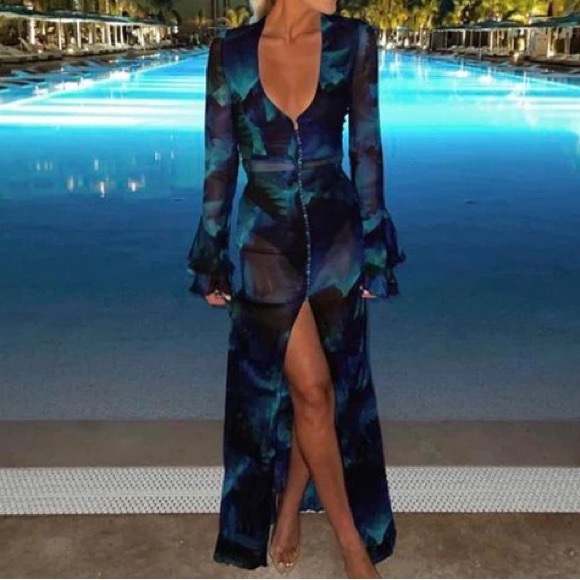 NEW to CASA B!💫| The Lumina Floral Deep V Frill Sleeve Maxi Dress in Azure - Picture 9 of 9